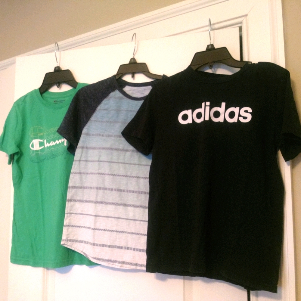 5 Boys tees